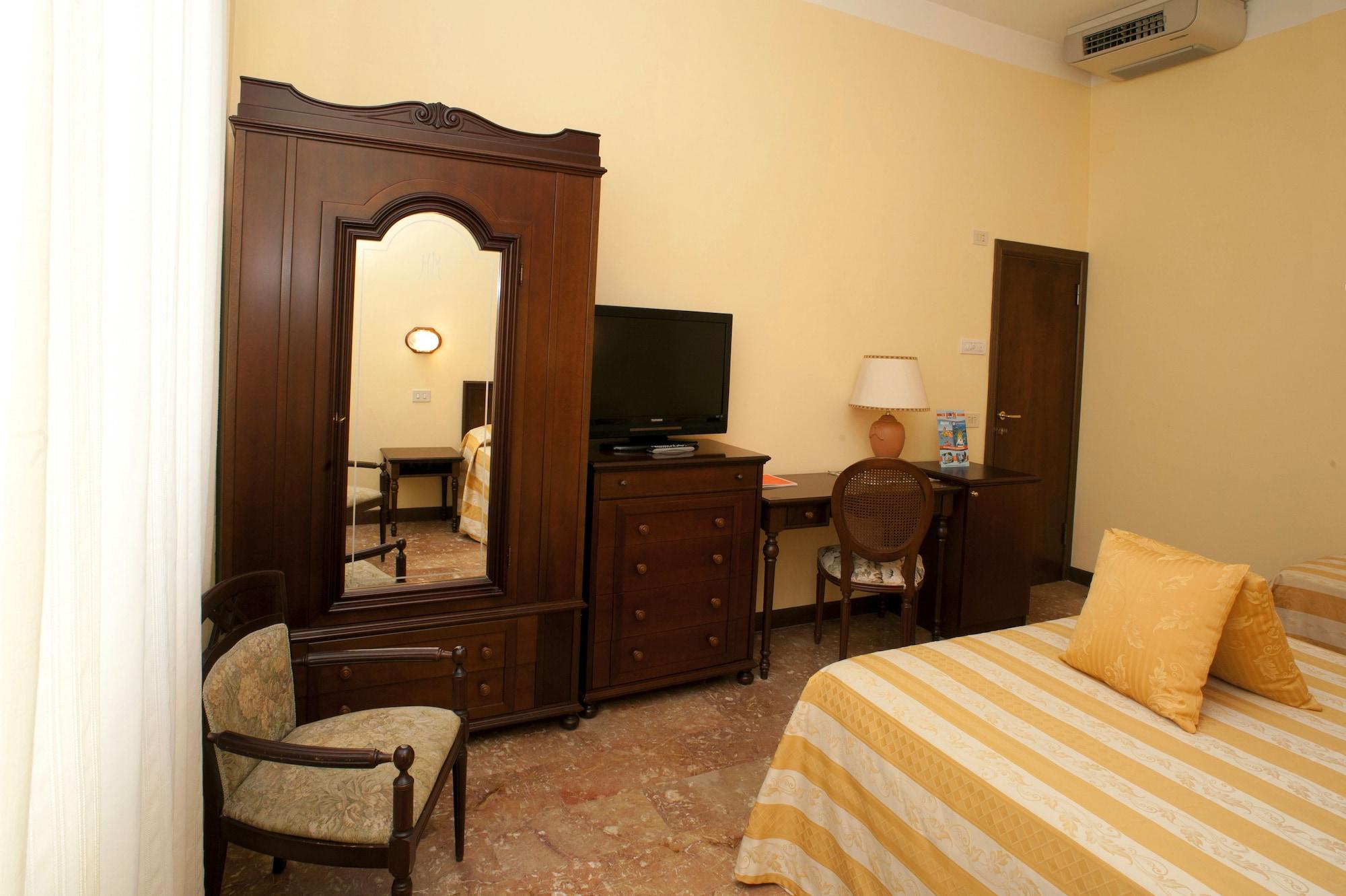 Milano Helvetia - In Centro Con Piscina Hotel Riccione