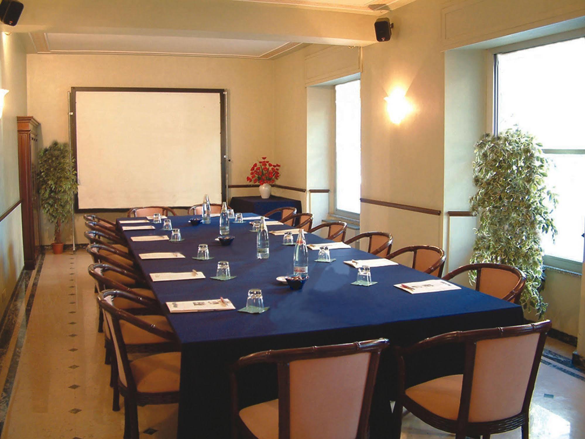 Milano Helvetia - In Centro Con Piscina 3*